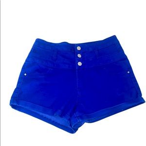 REFUGE 3 button shorts size 6